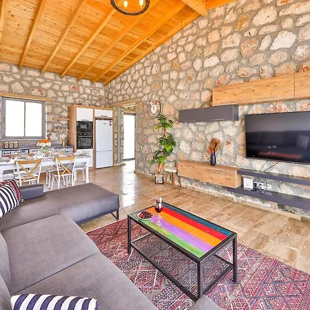 Summer Breeze, 4 Bedroom Sea View Luxury With Indoor And Ourdoor Pool Gelemiş