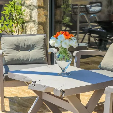 Summer Breeze, 4 Bedroom Sea View Luxury With Indoor And Ourdoor Pool 빌라 *