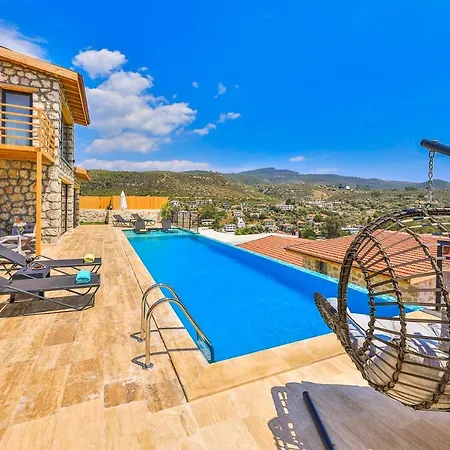 Summer Breeze, 4 Bedroom Sea View Luxury With Indoor And Ourdoor Pool *