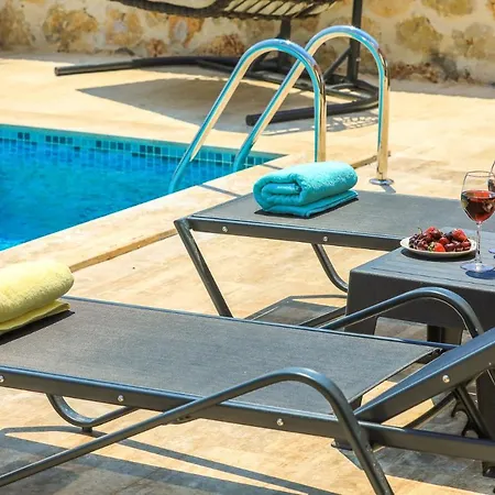 Summer Breeze, 4 Bedroom Sea View Luxury With Indoor And Ourdoor Pool וילה Gelemiş