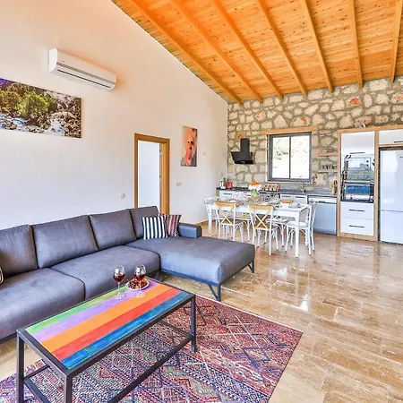 Summer Breeze, 4 Bedroom Sea View Luxury With Indoor And Ourdoor Pool וילה Gelemiş